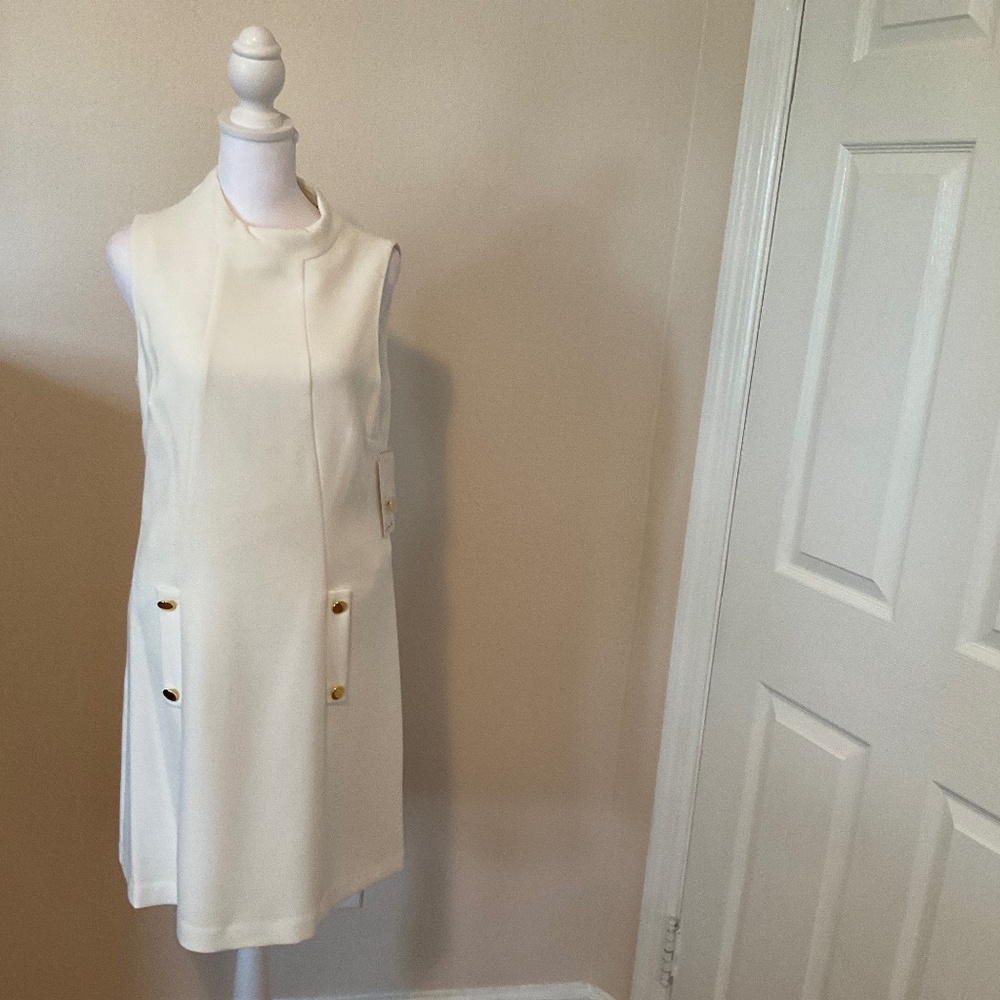 Ladies size 8 off-white mock neck shift dress